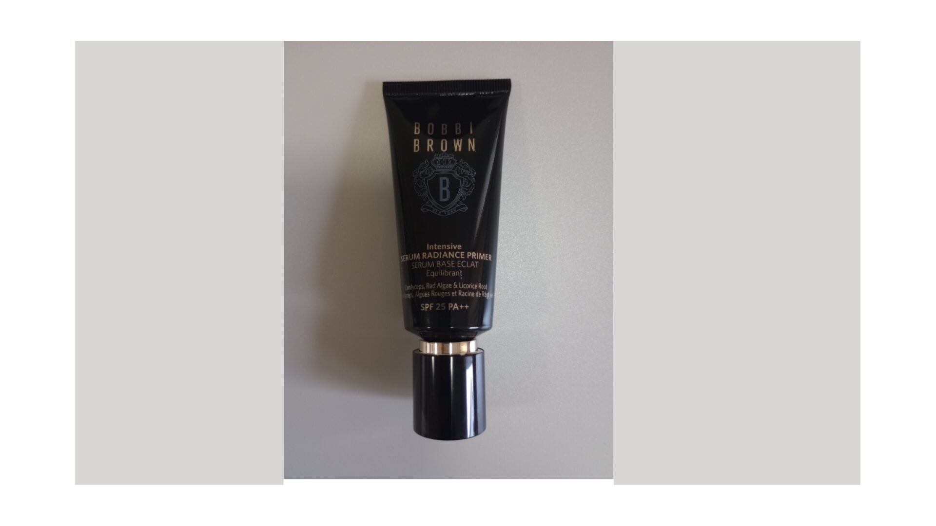 ボビイブラウン インテンシブ セラム ラディアンス プライマーの本体パッケージ