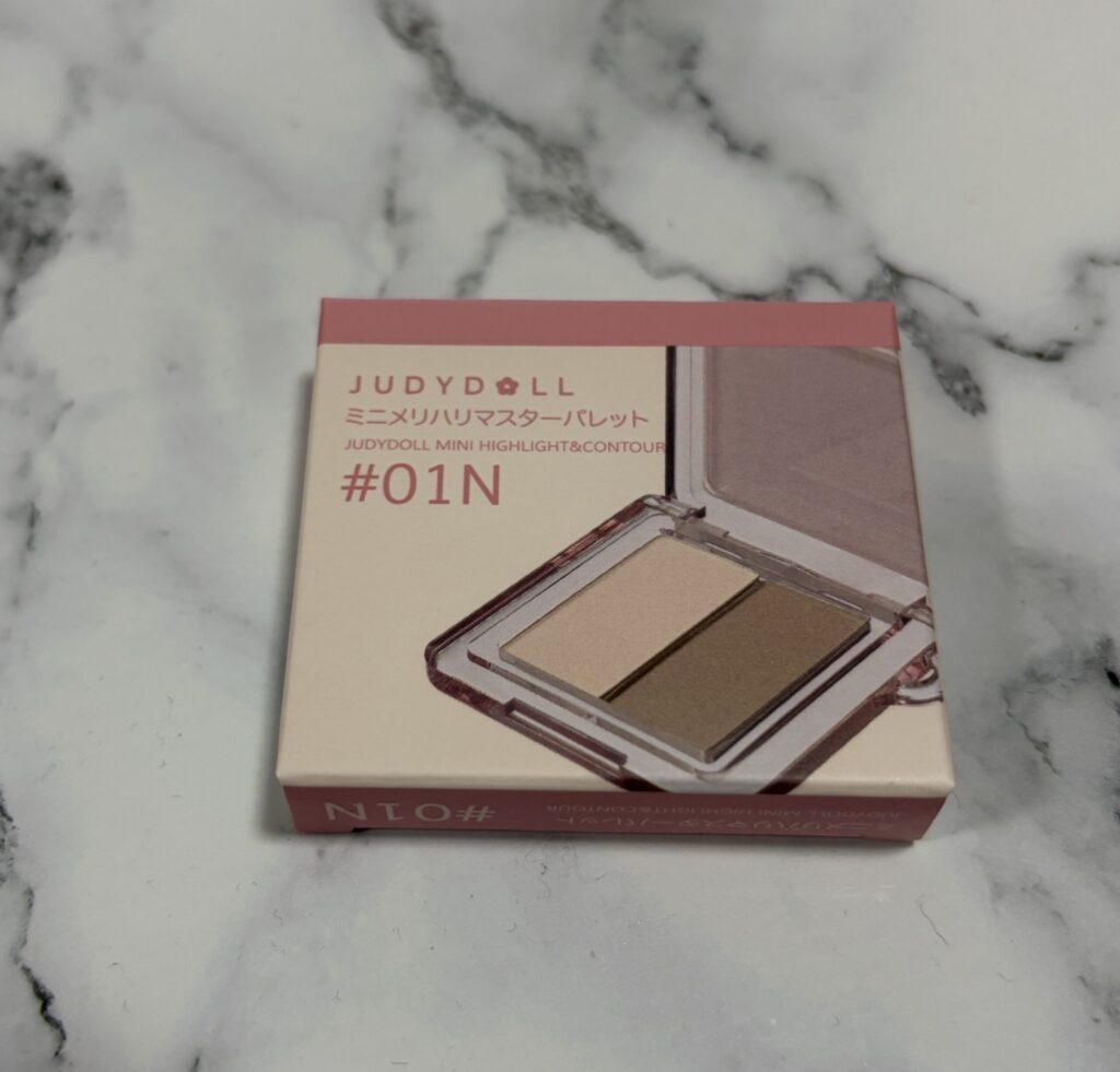 ファミマ限定 JUDYDOLL ミニメリハリマスターパレット #01N クールトーンの外箱