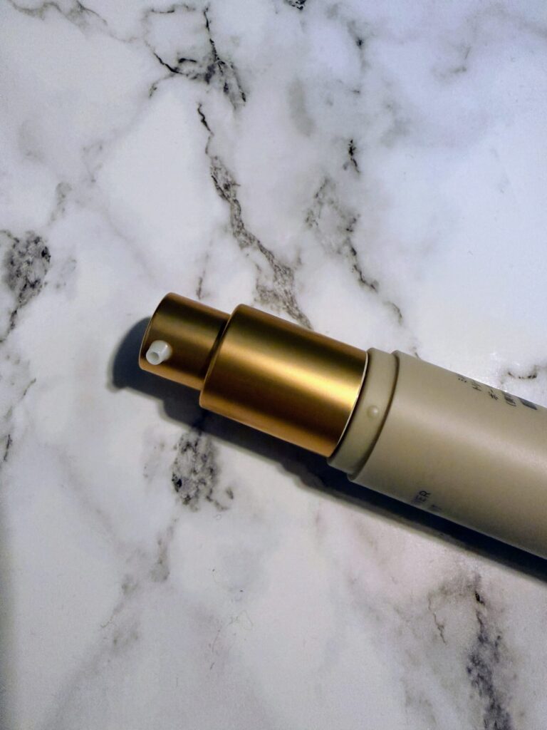 エトヴォス ミネラルインナートリートメントベースのポンプ部分