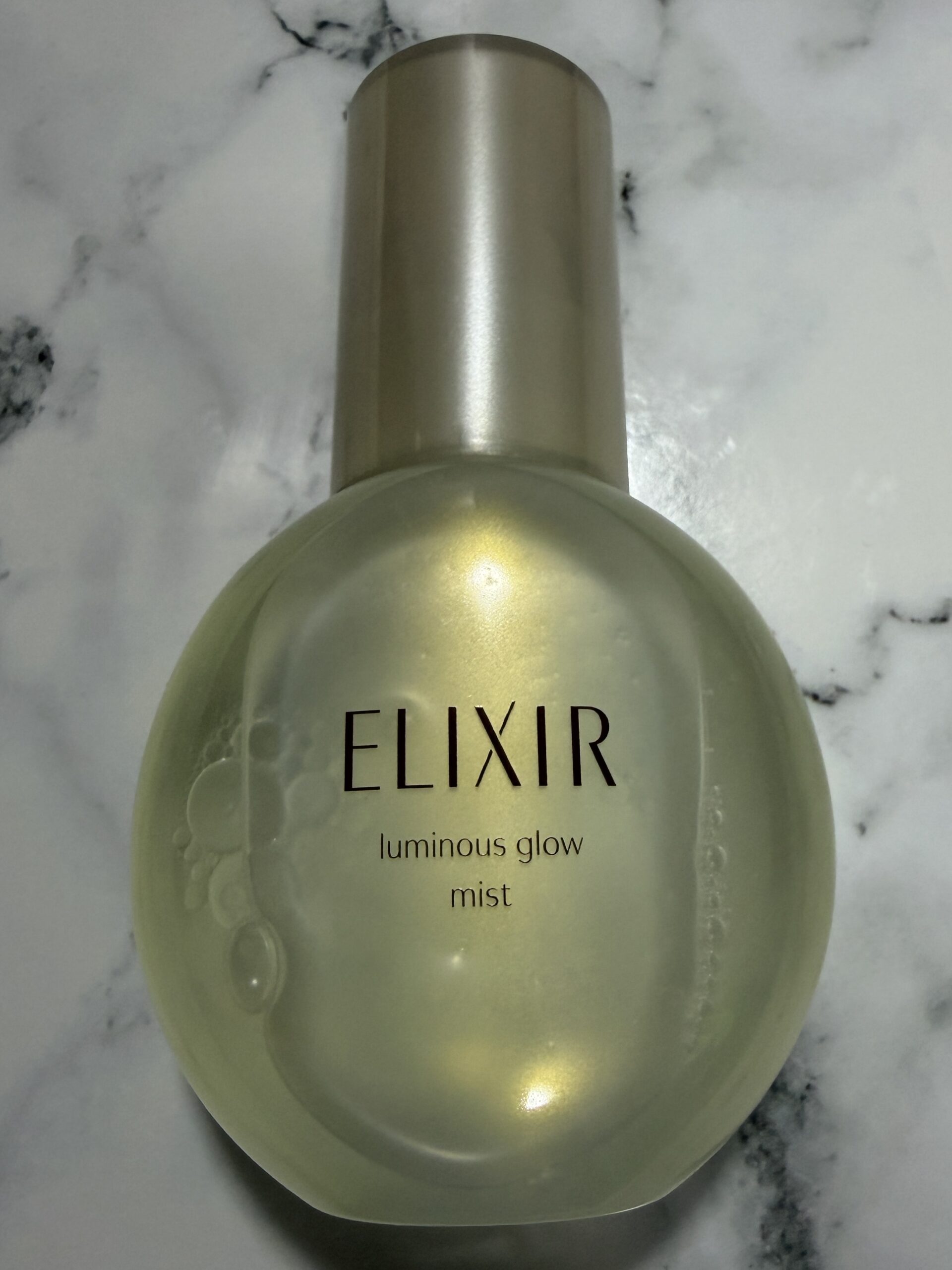 エリクシール つや玉ミストのボトル全体（40代向け夕方用ミスト美容液）