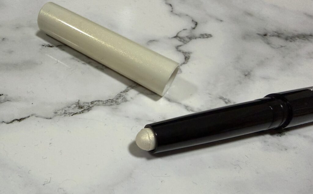 ボビイブラウン ポーセリンパール キャップを外した状態