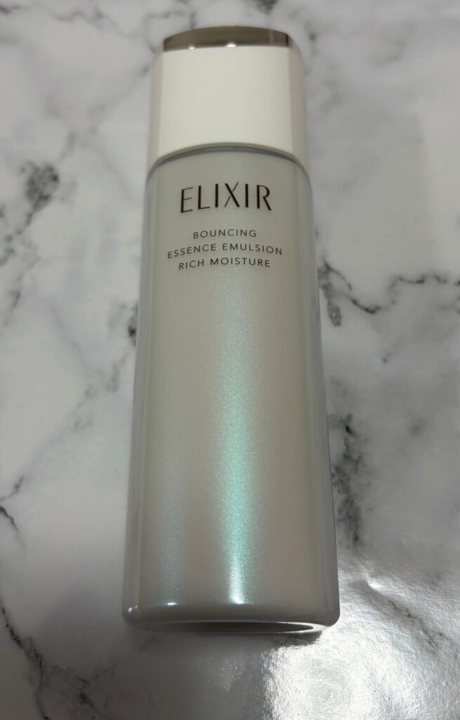 エリクシール シュペリエル リフトモイスト エマルジョンBA（しっとり）の本体ボトル外観