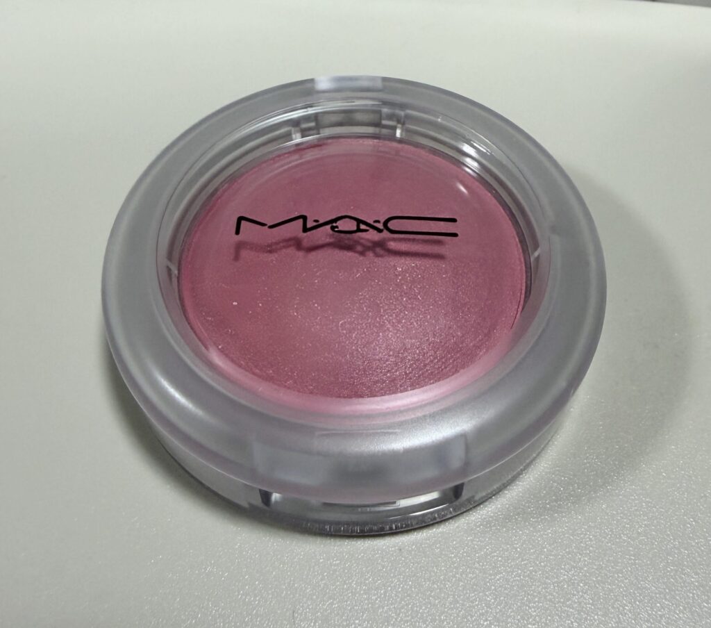 MAC グロープレイ クッショニーブラッシュ トータリーシンクト 本体 40代立体感メイク用チーク