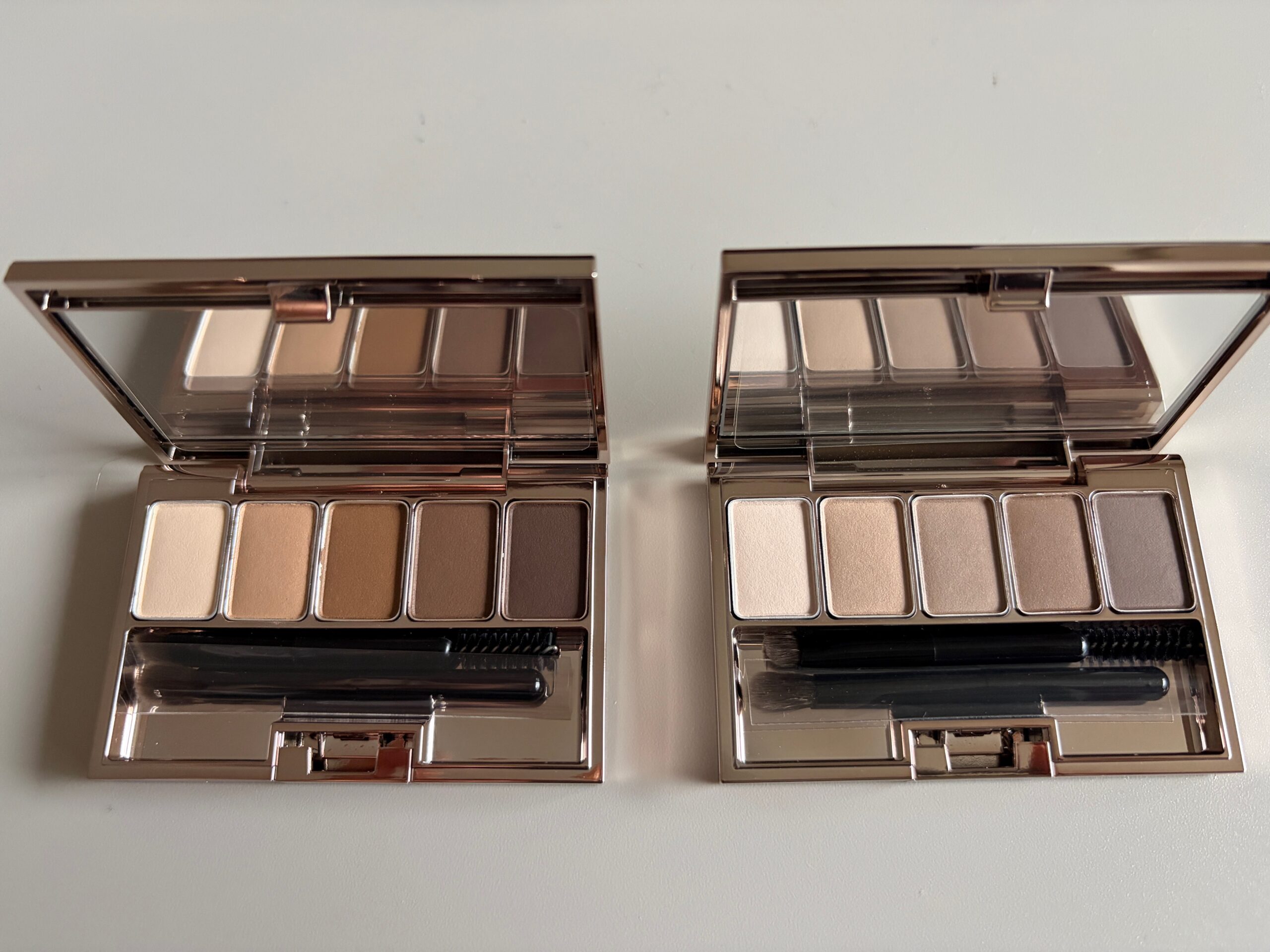 ルナソル スタイリングアイゾーンコンパクトN 01と02を並べた状態