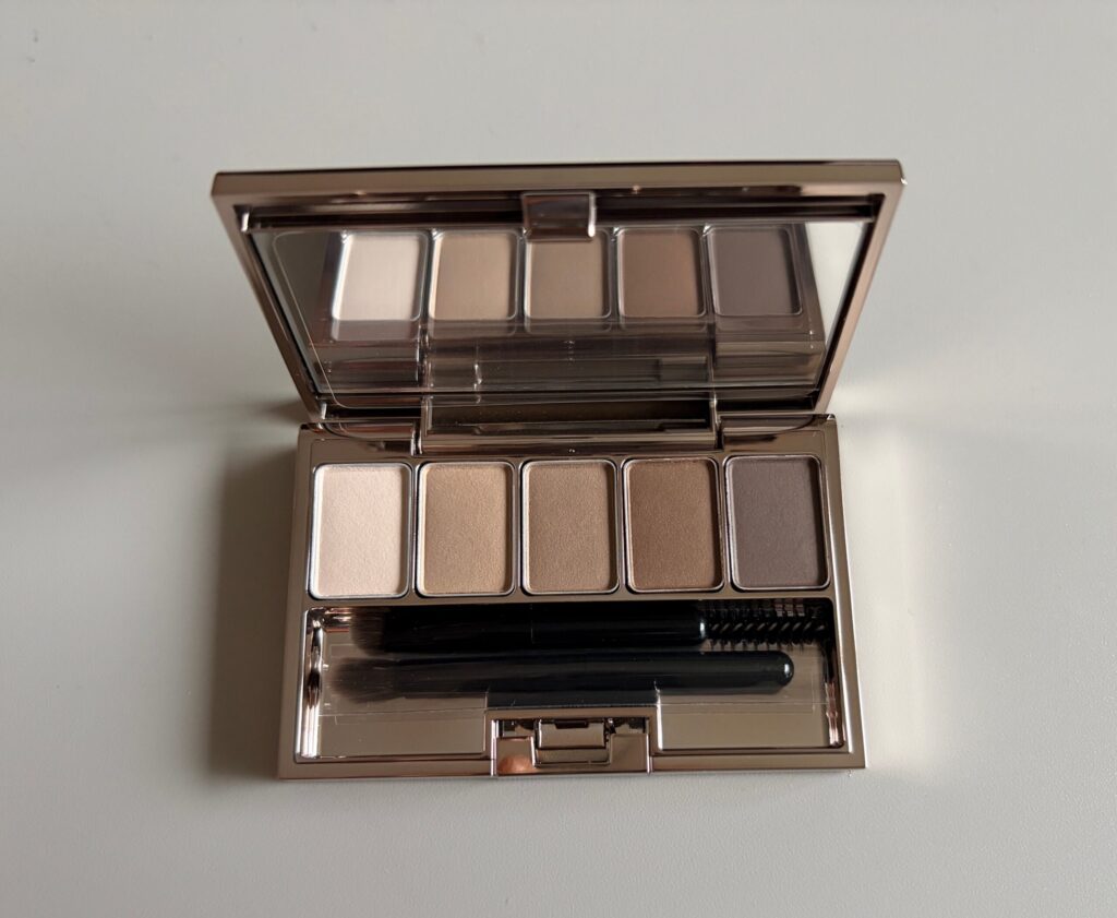 ルナソル スタイリングアイゾーンコンパクトN 02 ソフトアッシュを開いた状態