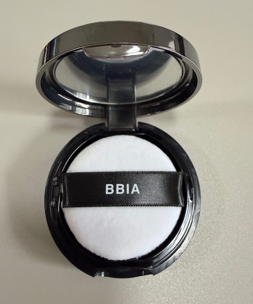 BBIA EAU POWDER PACT 04 ラベンダーパープルを開いた状態