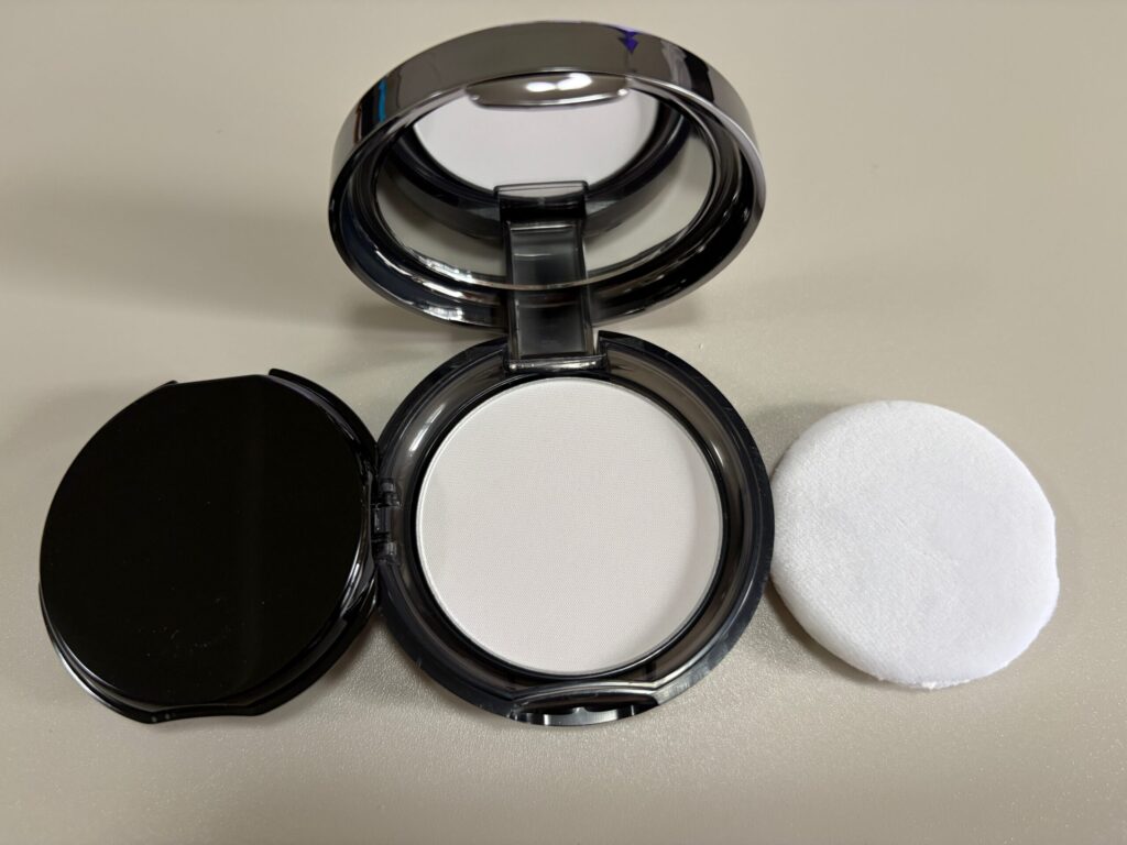 BBIA EAU POWDER PACT 04 ラベンダーパープルのパウダー部分